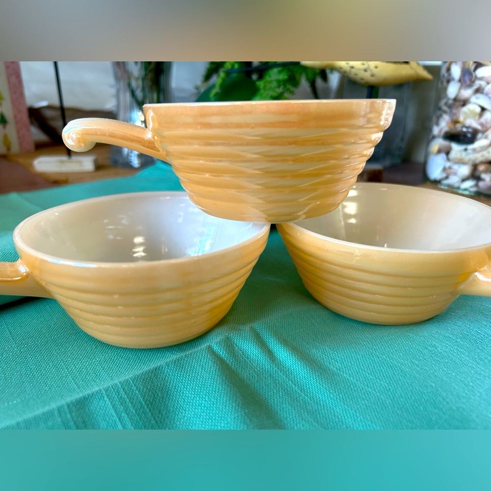 Vintage Retro Fire King Peach Lustre Beehive Handled Bowl